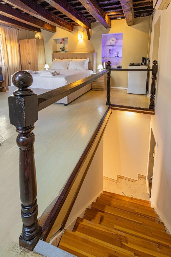 Ydragogeio Rooms Old Town Chania  Buitenkant foto