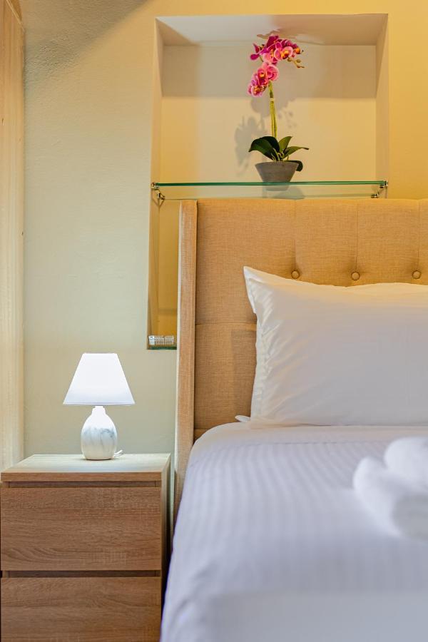 Ydragogeio Rooms Old Town Chania  Buitenkant foto