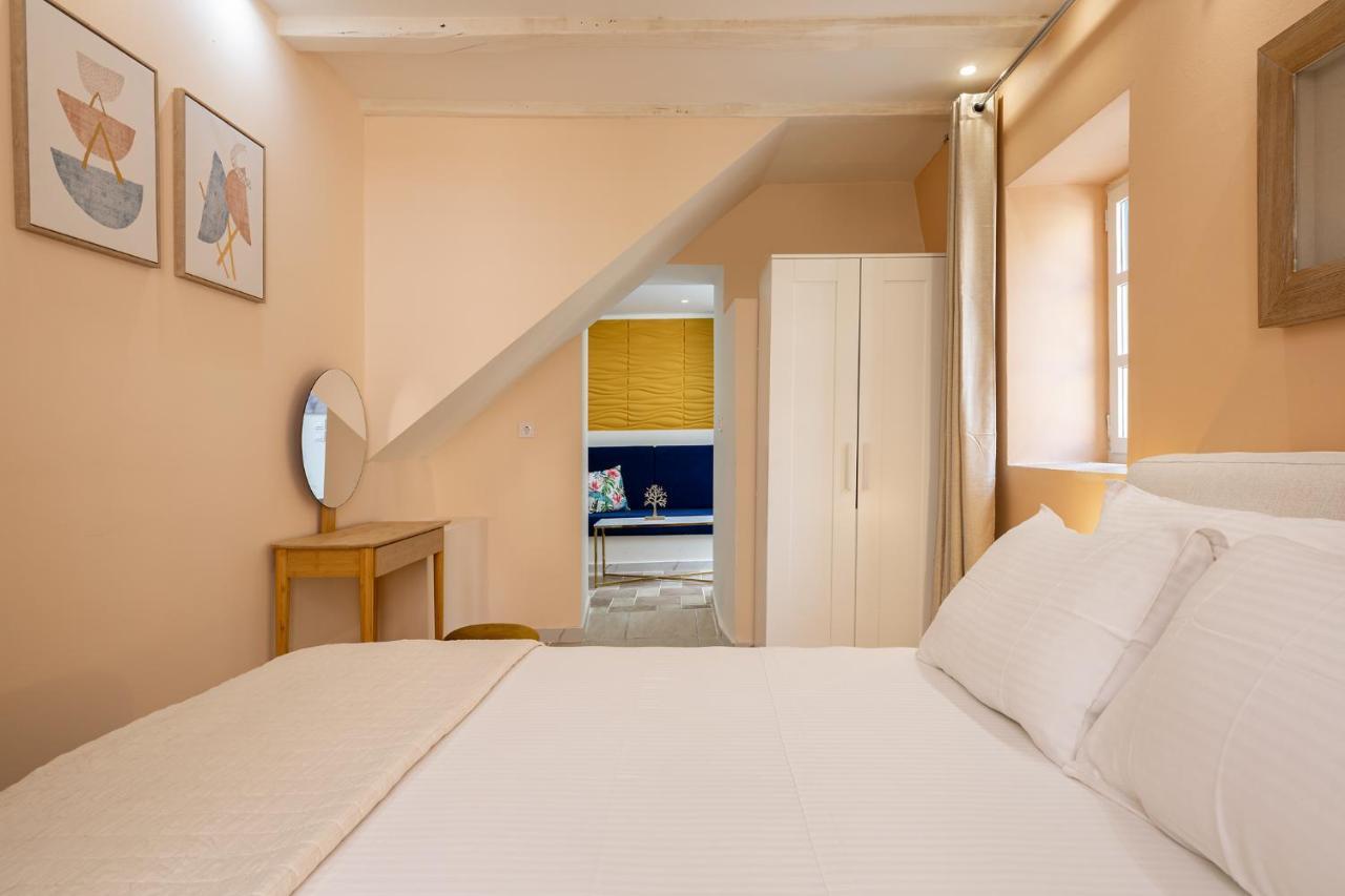 Ydragogeio Rooms Old Town Chania  Buitenkant foto